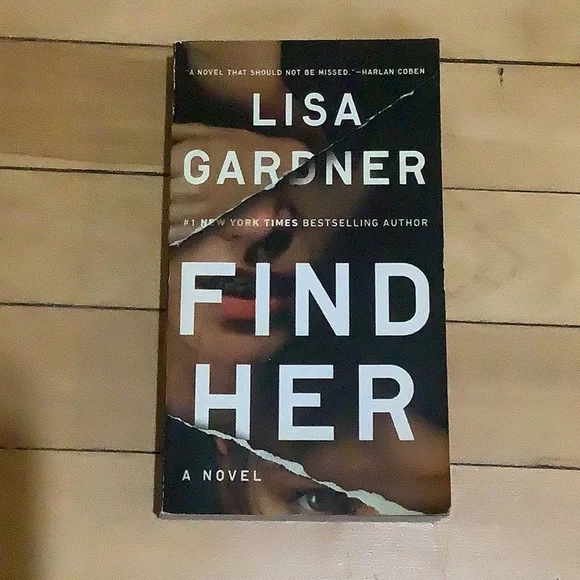 🏖2 Sets of Books for $13🏖 EUC Paperback Books - Picture 4 of 6